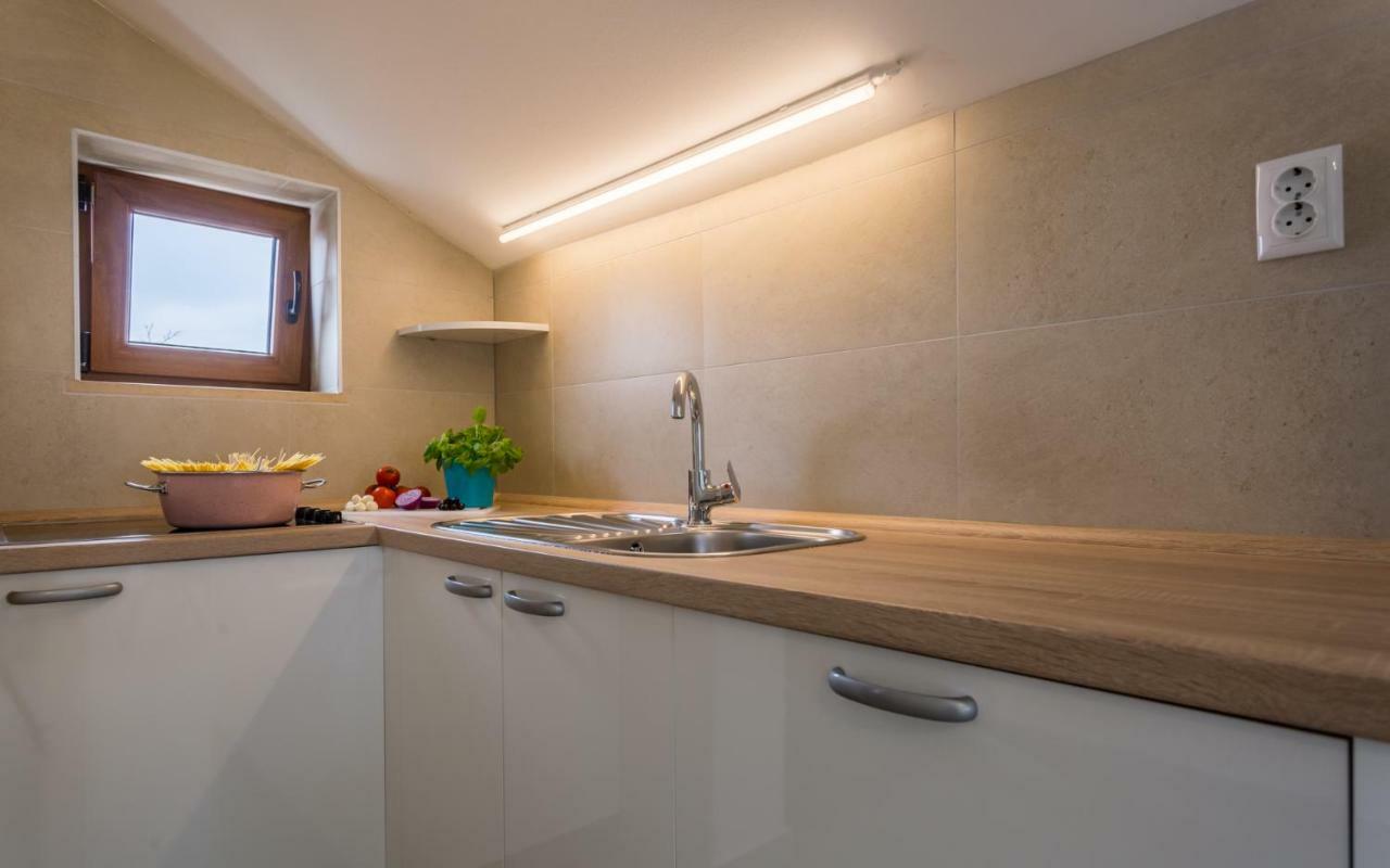 Apartment Deni Крк Экстерьер фото